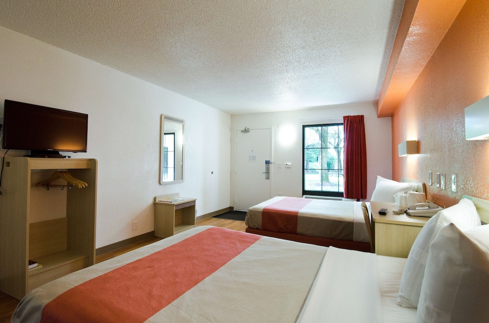 Motel6 Frederick, MD - Fort Detrick 16/47