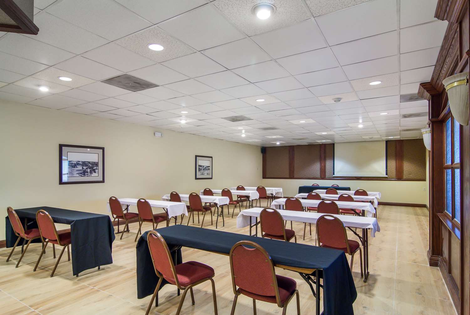 Stayable Suites Jacksonville West 33/45