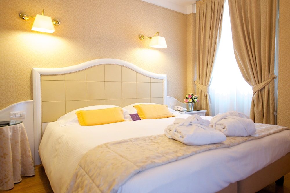Mercure Milano Centro 8/31