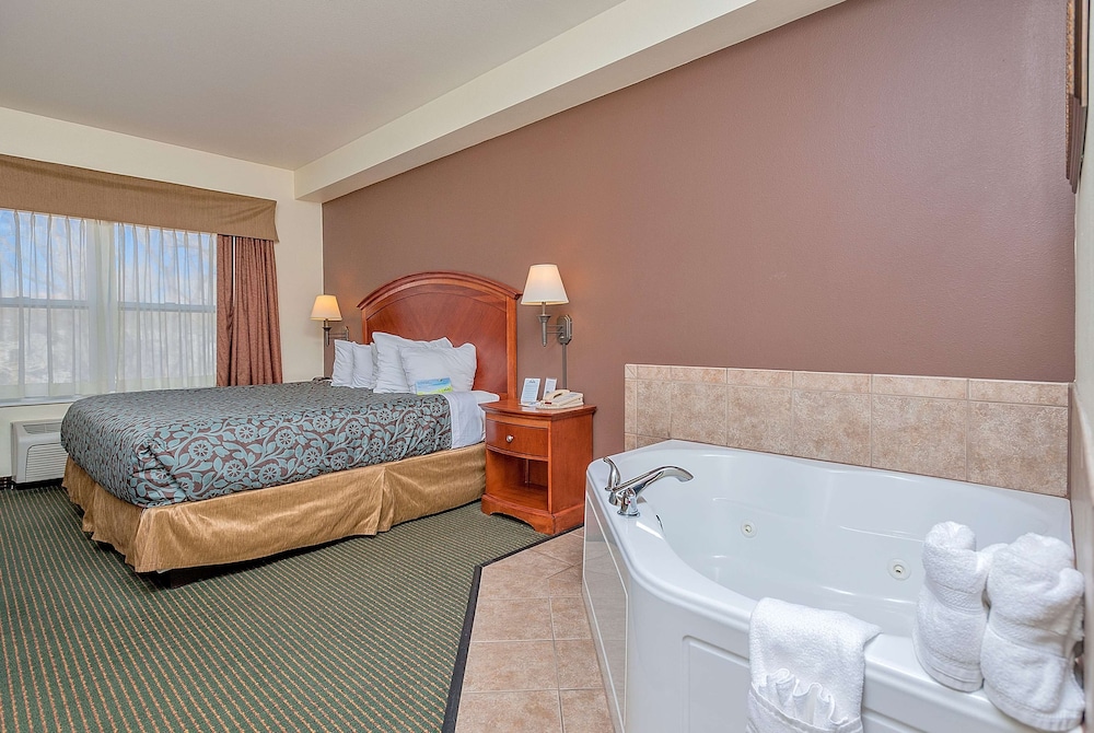 Days Inn By Wyndham Manitou Springs 17/42
