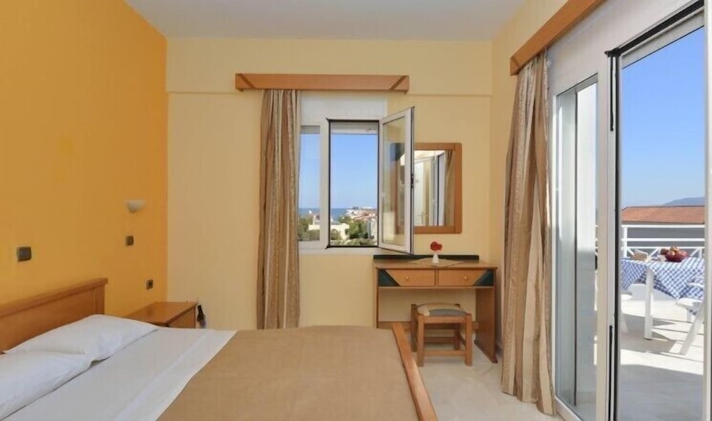 HOTEL ATHENA 7/30