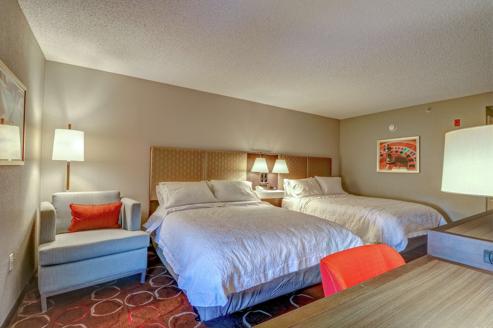 Hampton Inn Tropicana 8/30