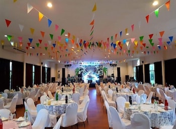 Bacchus Home Resort 54/77