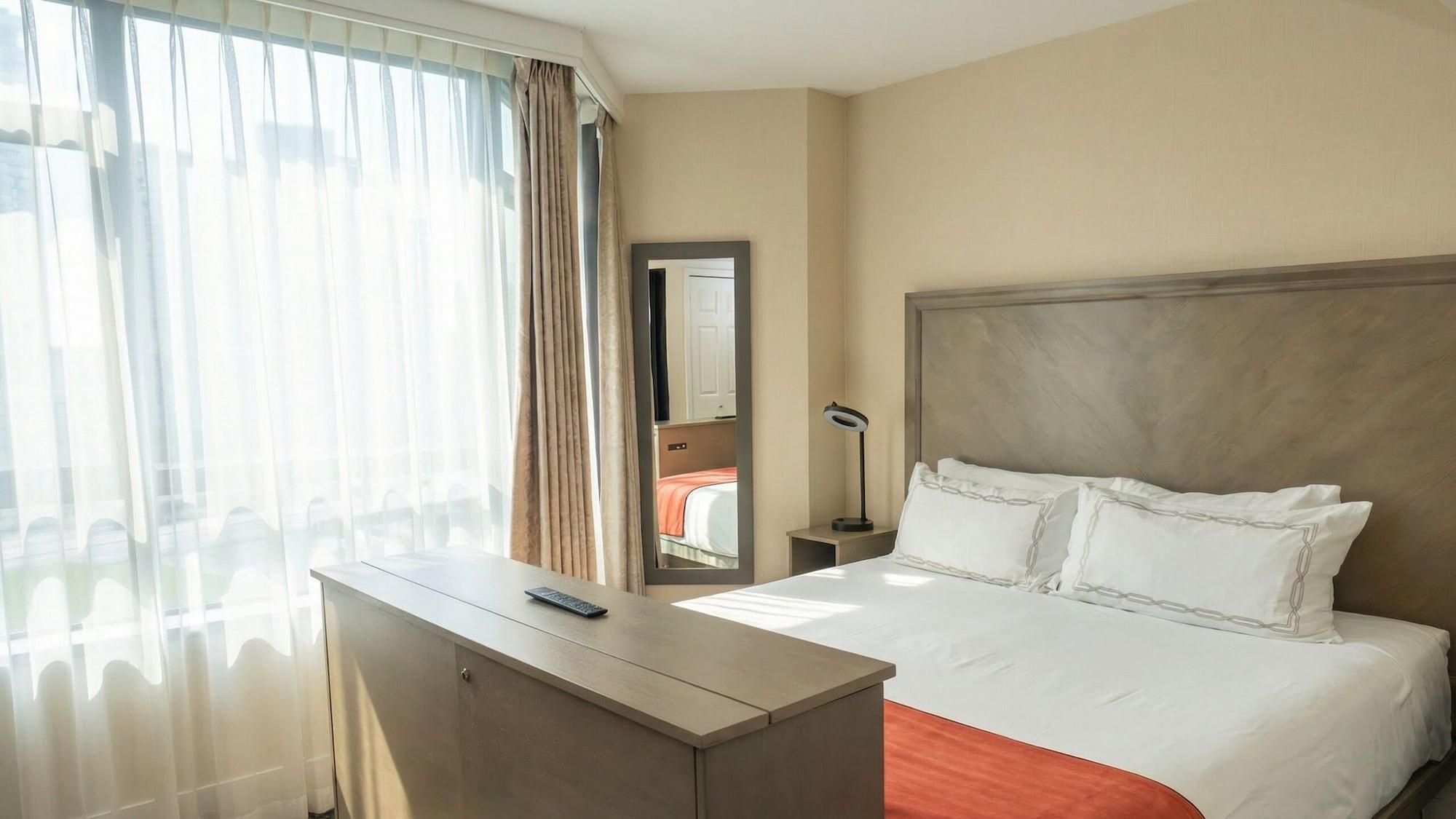Parker, Executive, Suite