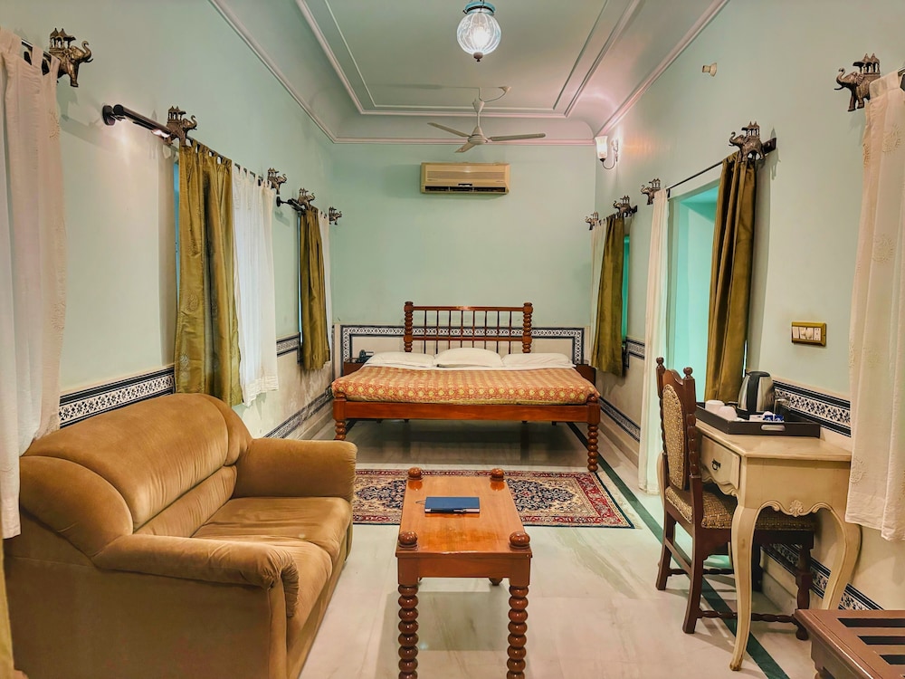 Hotel Saba Haveli 20/50