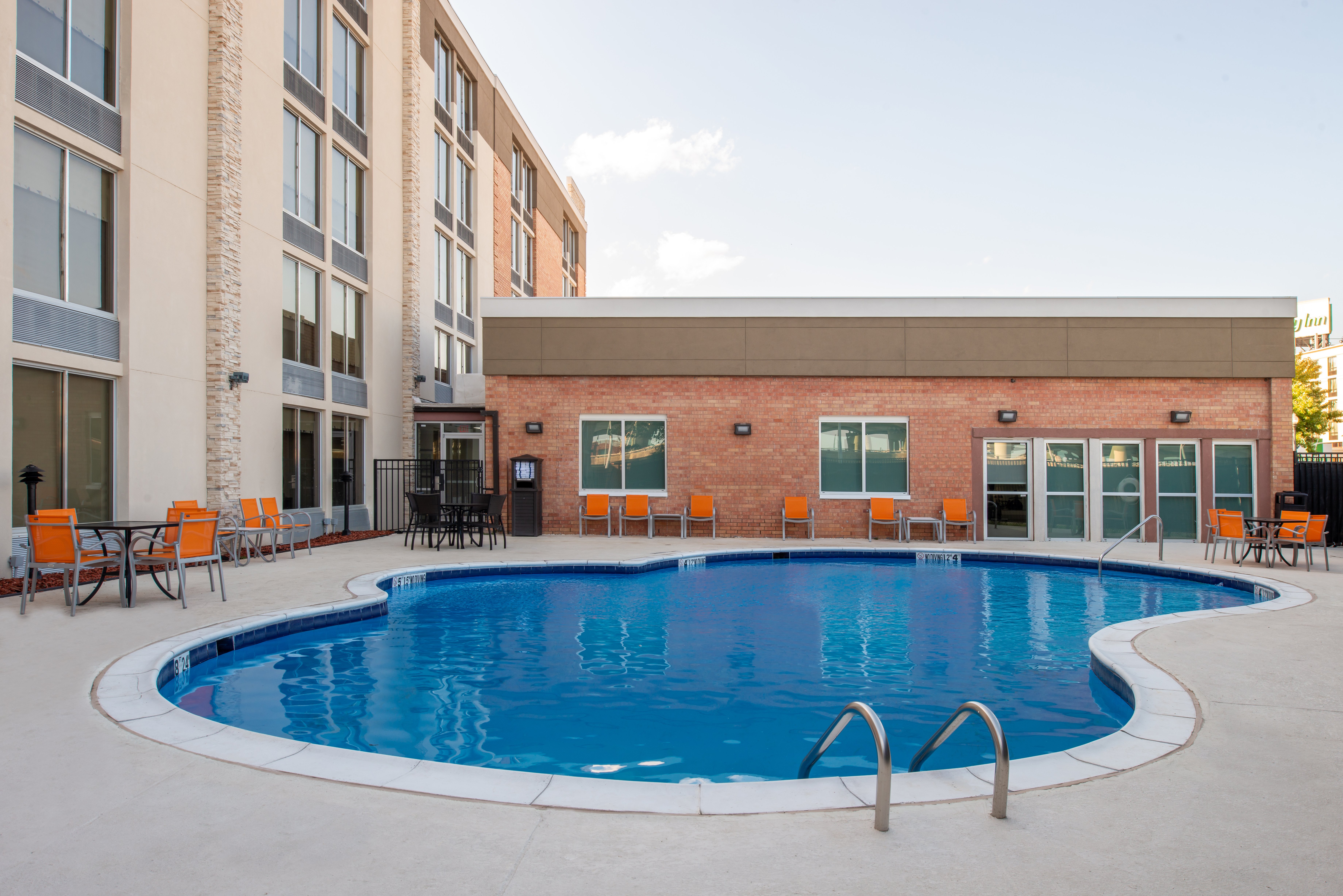 Holiday Inn Express Suites Shreveport Downtown Hotel 4/41