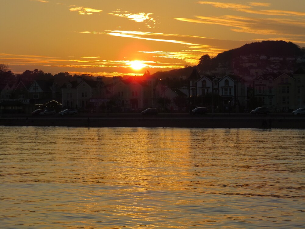 Ambassador Guesthouse 41/50