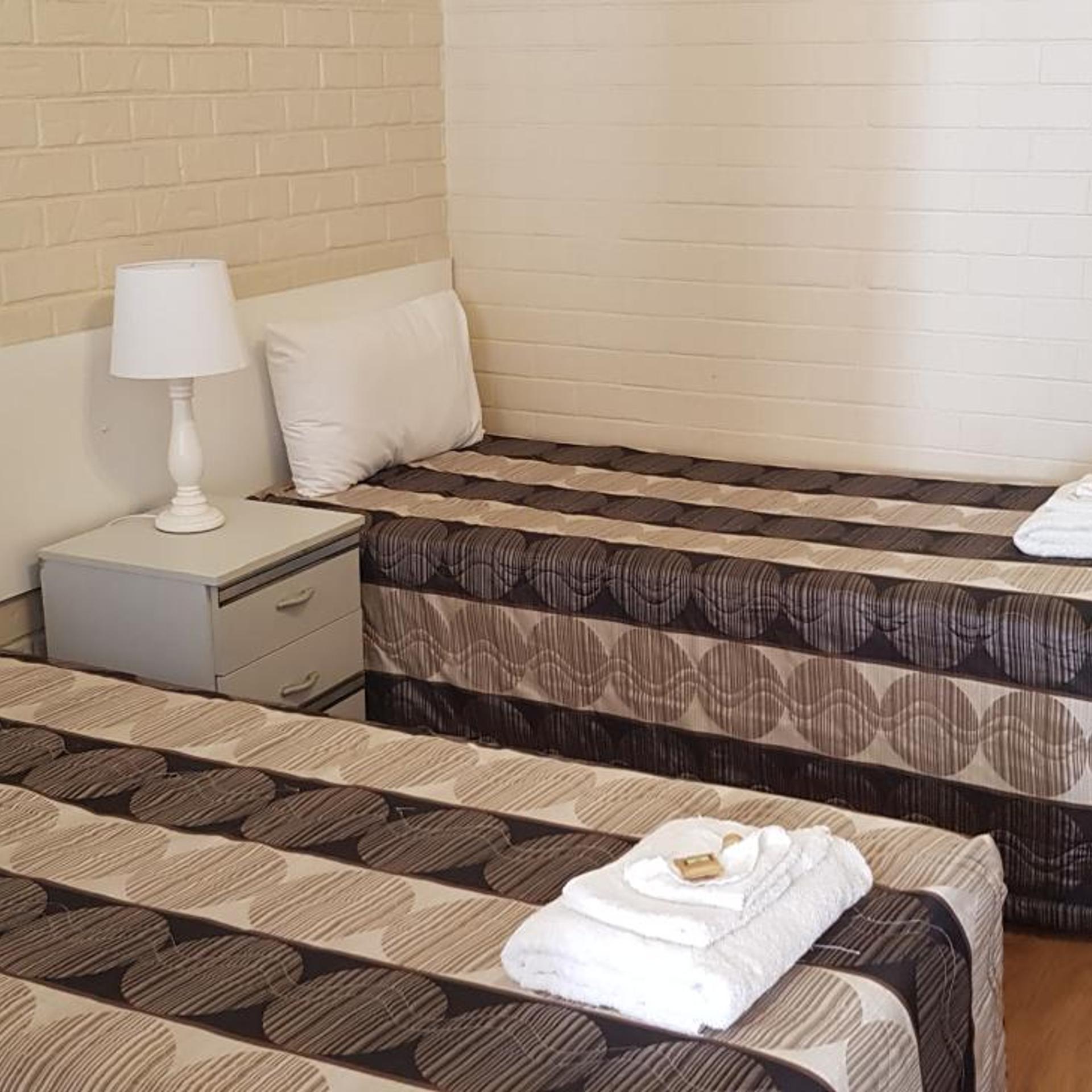 BONDI MOTEL 20/21