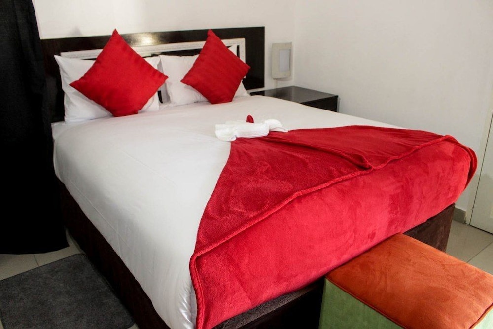 Laha Hotel 6/17