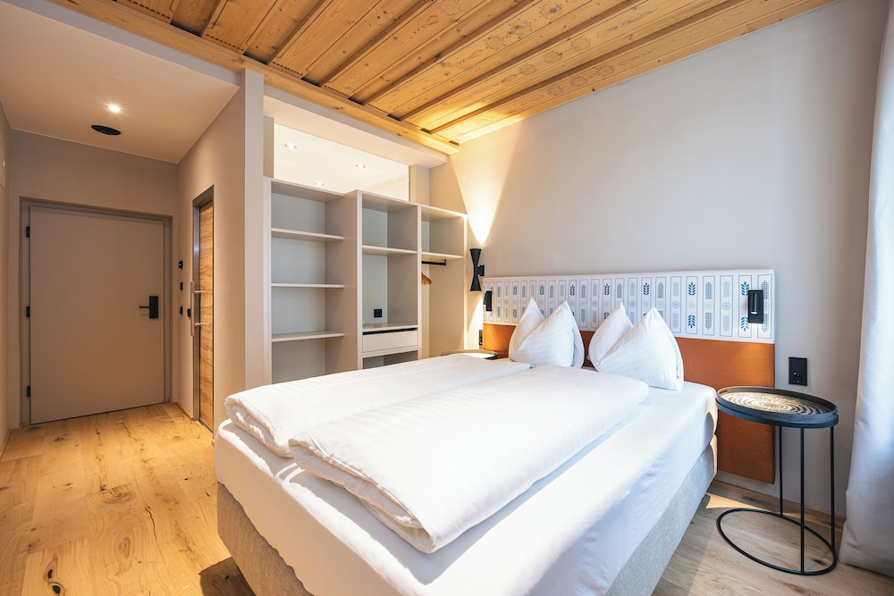 Neue Post Hotel 17/50