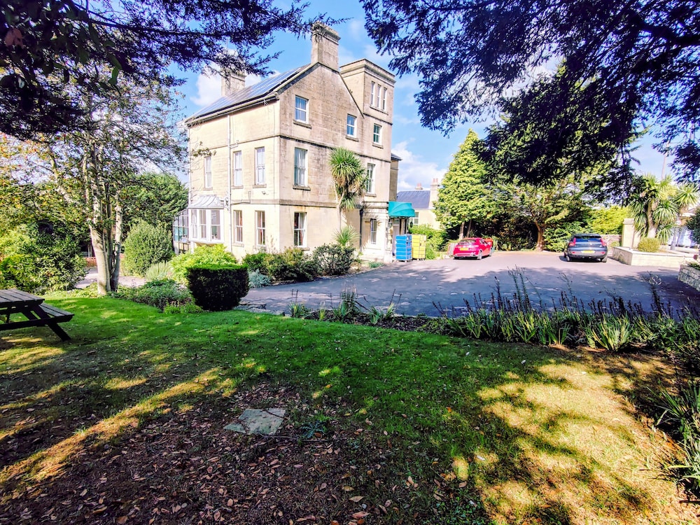 Wentworth House Guest House 4/69