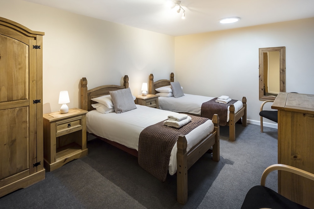 Roydon Marina Village Hotel 18/49