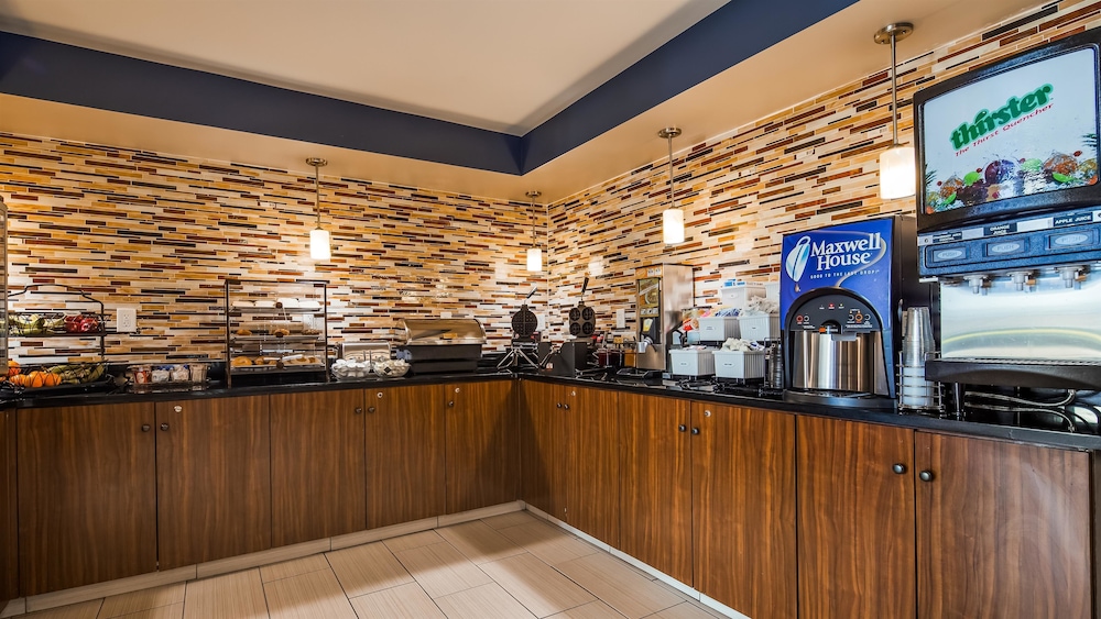 Best Western Center Inn 30/38