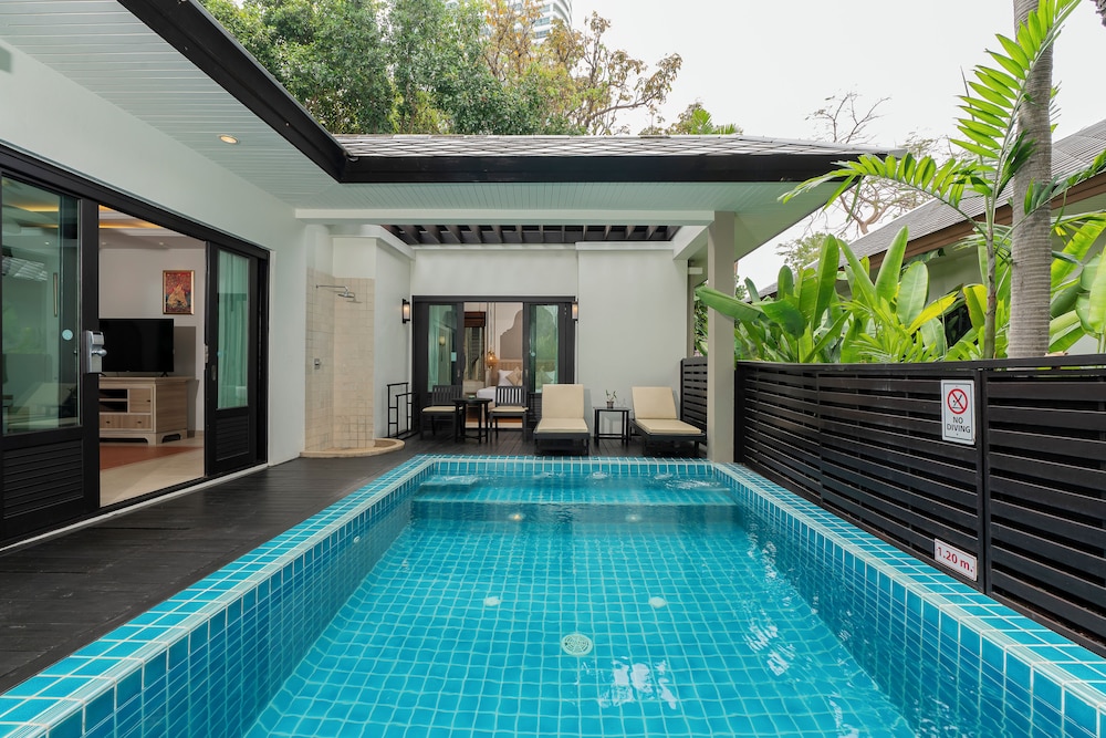 Ravindra Beach Resort and Spa 37/76