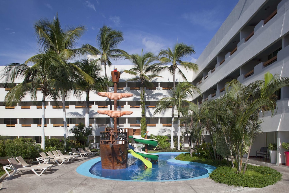 Emporio Mazatlan 49/60
