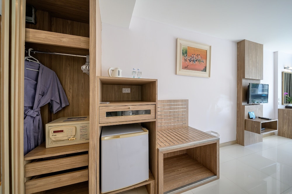 Andaman Beach Suites Hotel 9/69
