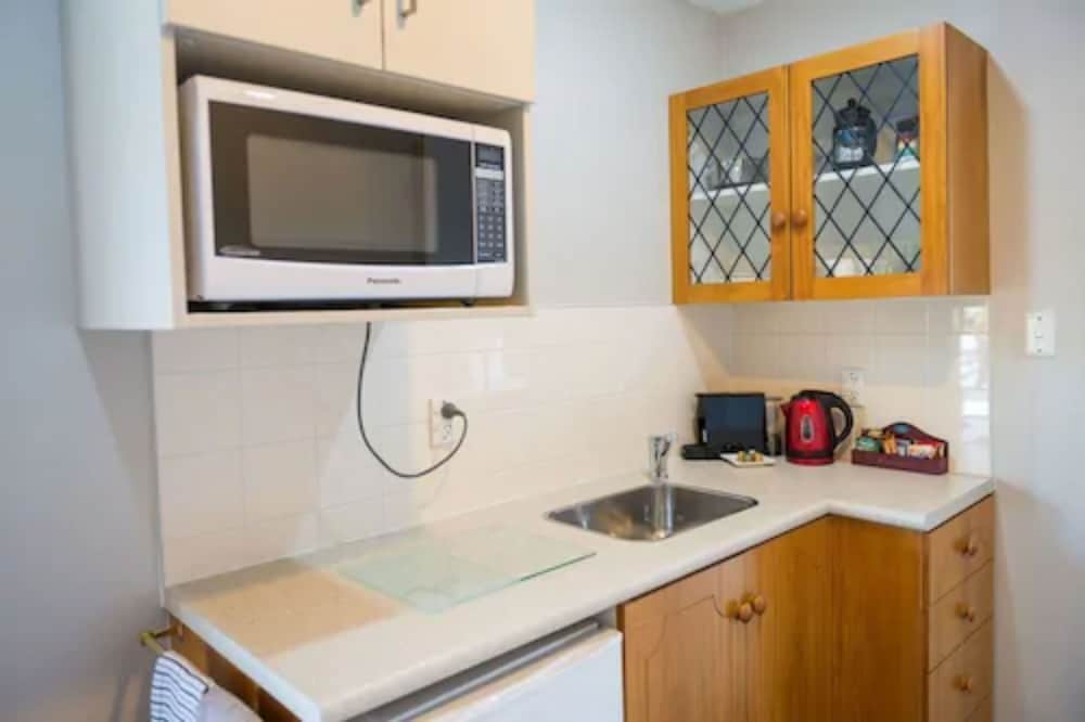 Strathern Motor Lodge 48/59