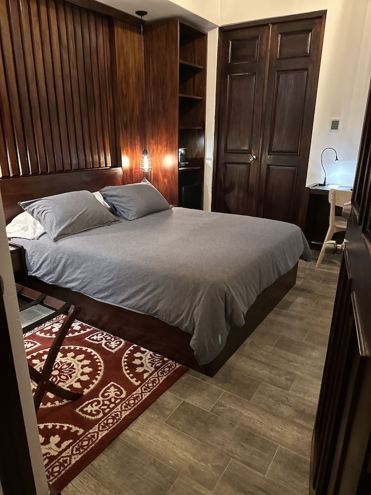 352 Guest House Hotel Boutique 18/50