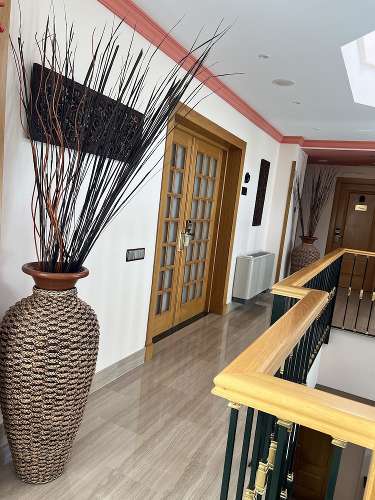 Boutique Hotel Marbella Heights 8/50