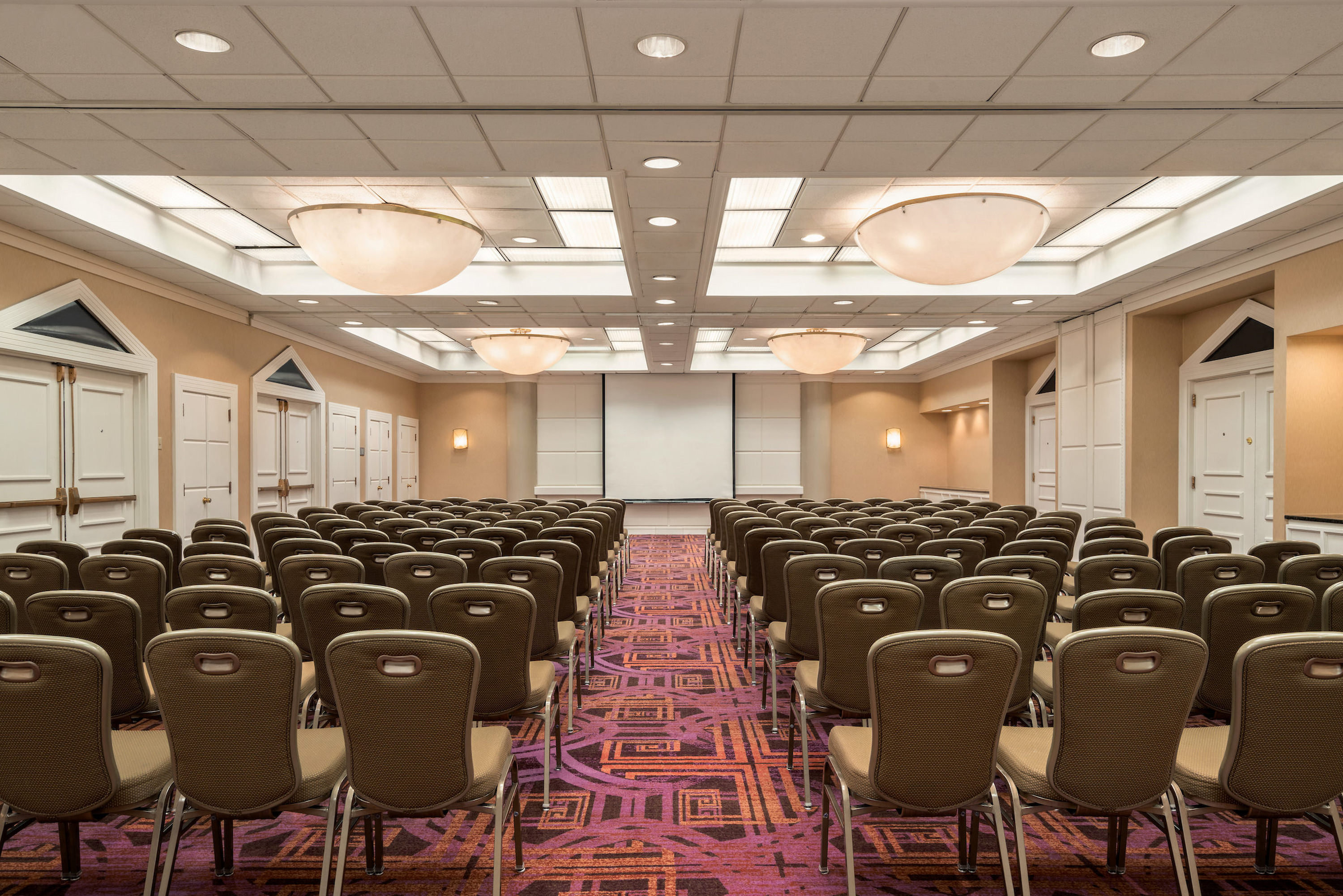 Crowne Plaza Englewood 43/48