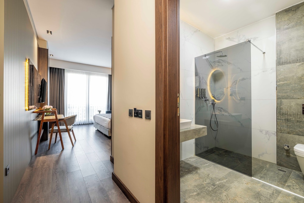 Ezkar Bathonea Art Istanbul Hotel 59/60