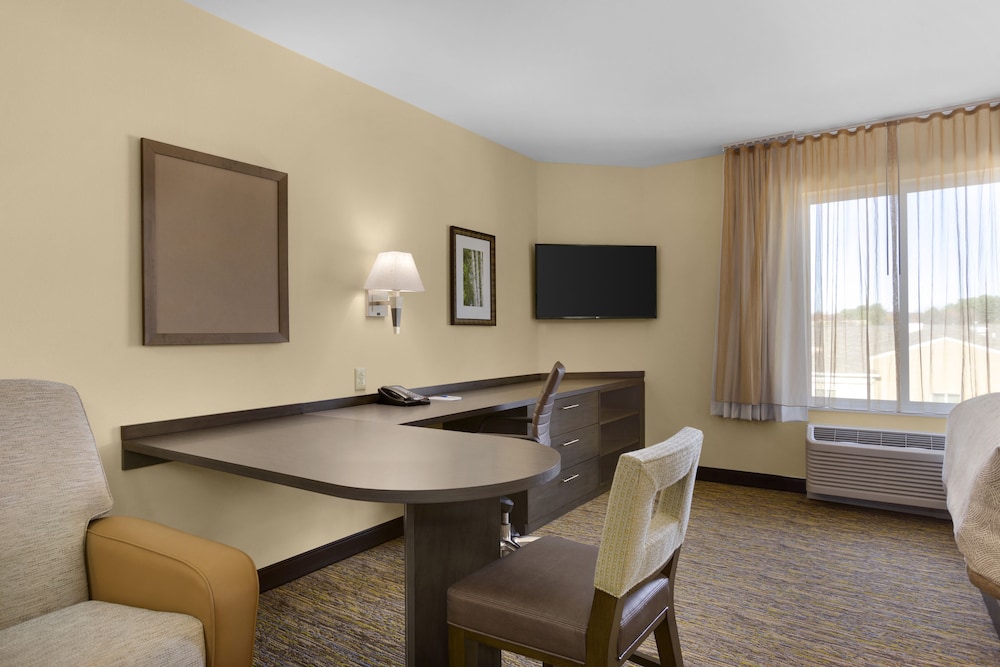 CANDLEWOOD SUITES VESTAL - BINGHAMTON 30/43
