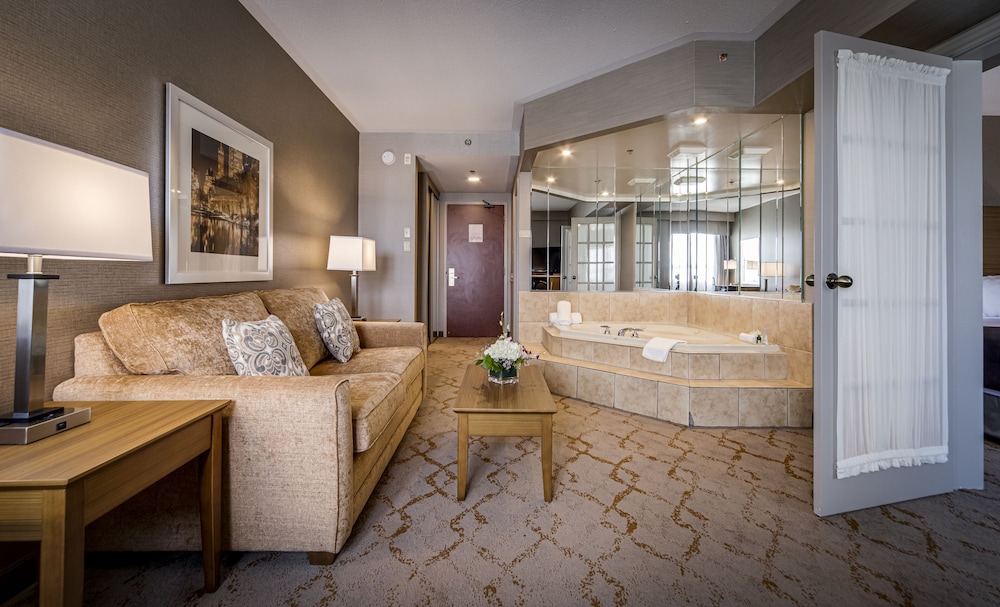 Monte Carlo Inn Vaughan Suites 45/65