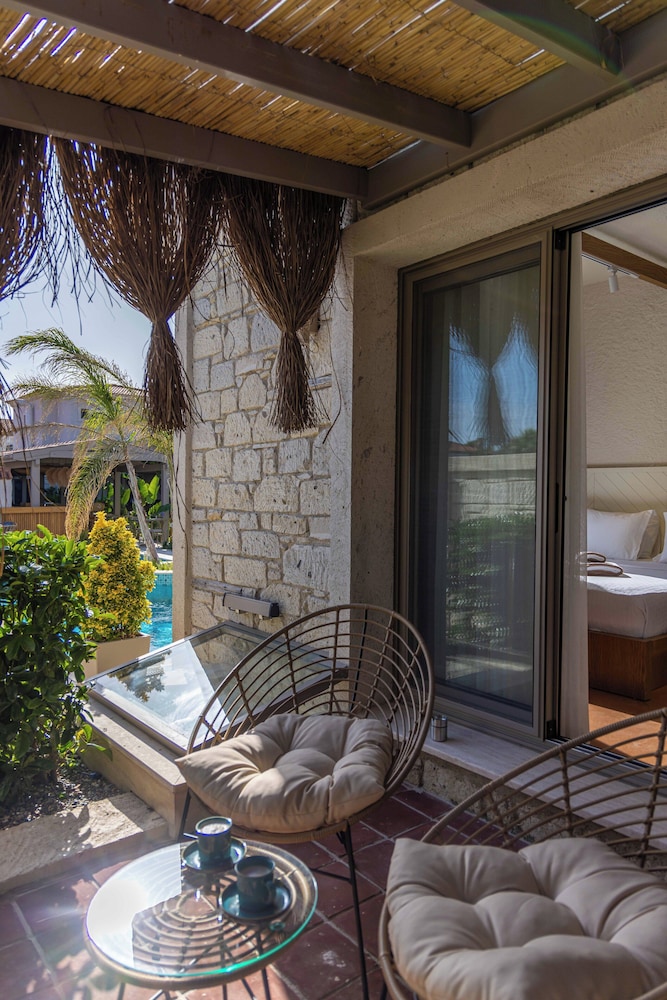 June Hotel Alacati 25/50