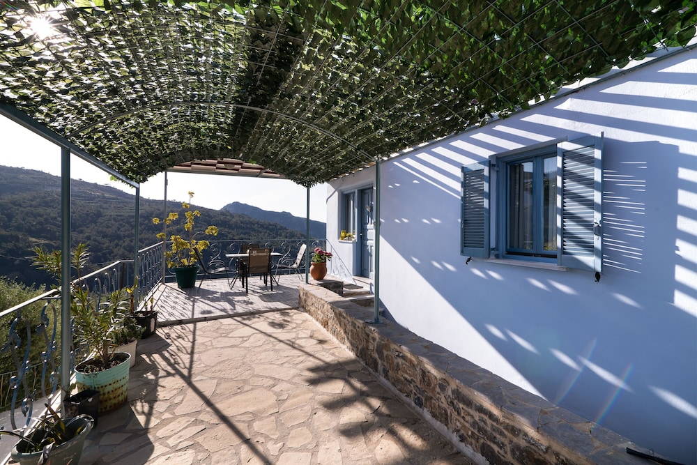 Sarakinas Residences [VR] 42/50