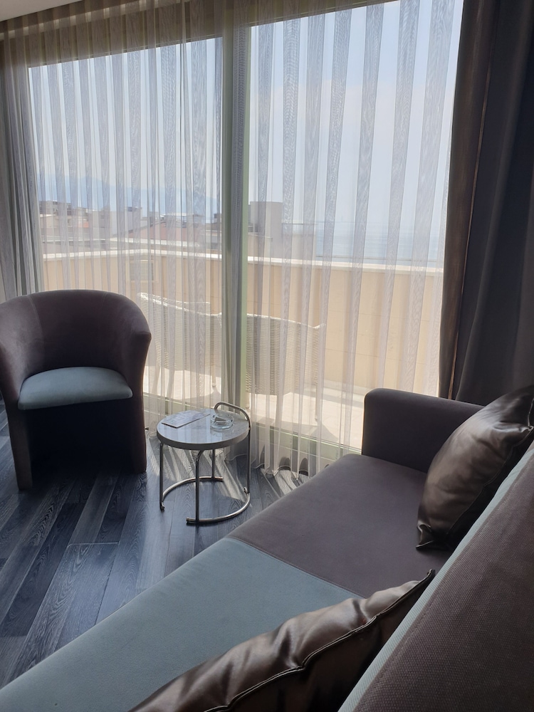 Hotel Marla 41/48