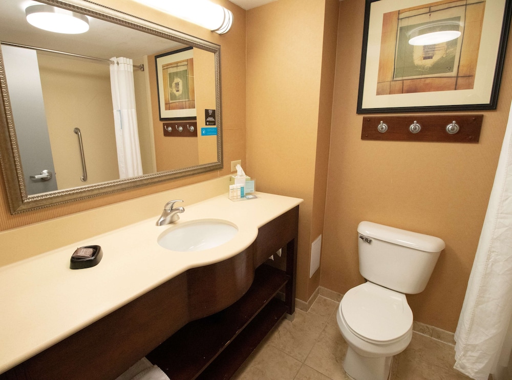 Hampton Inn Suites Richmond Virginia Center Va 31/67