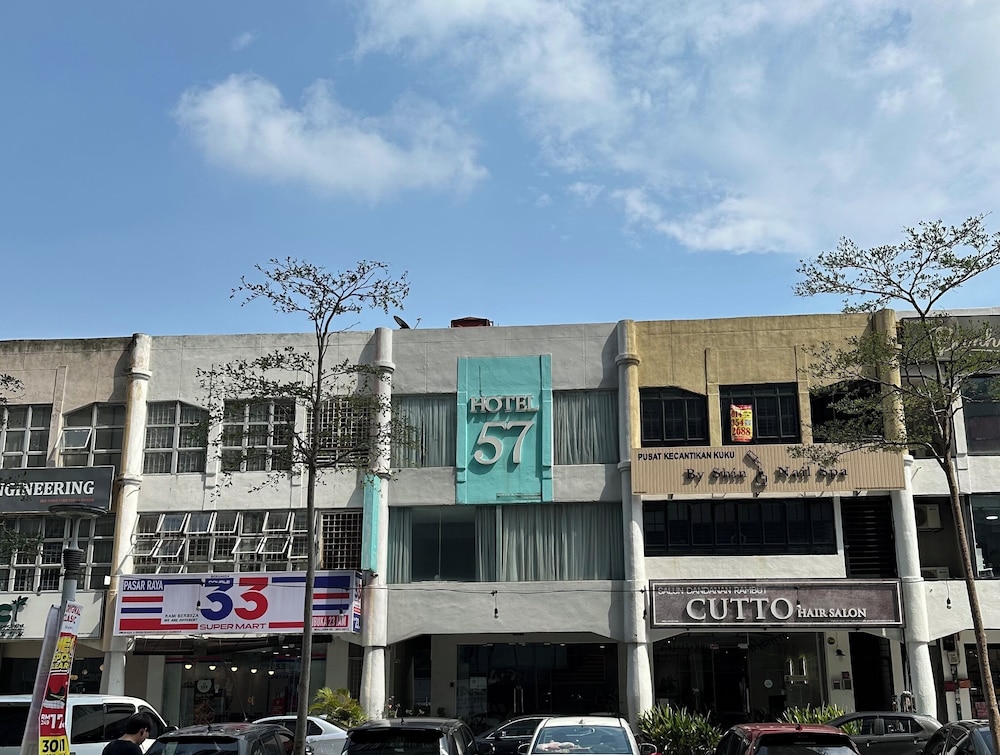 Hotel 57 5/41