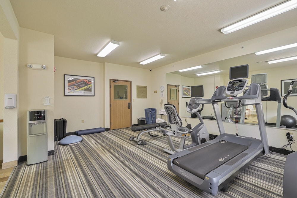 Candlewood Suites Tulsa 33/54