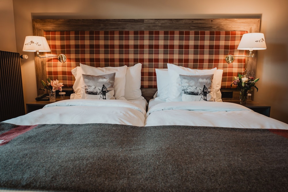 Hotel Bristol 30/47