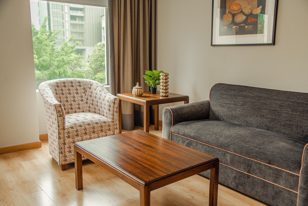 Hotel Poblado Plaza 28/50