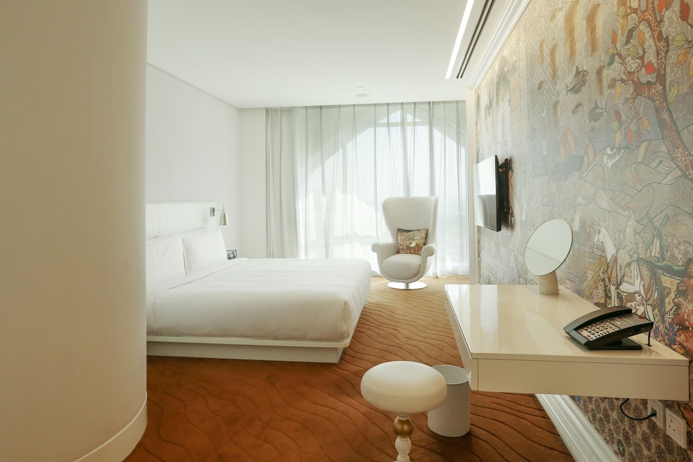 غرفة قياسية بسرير كينج، Mondrian Doha 4/7