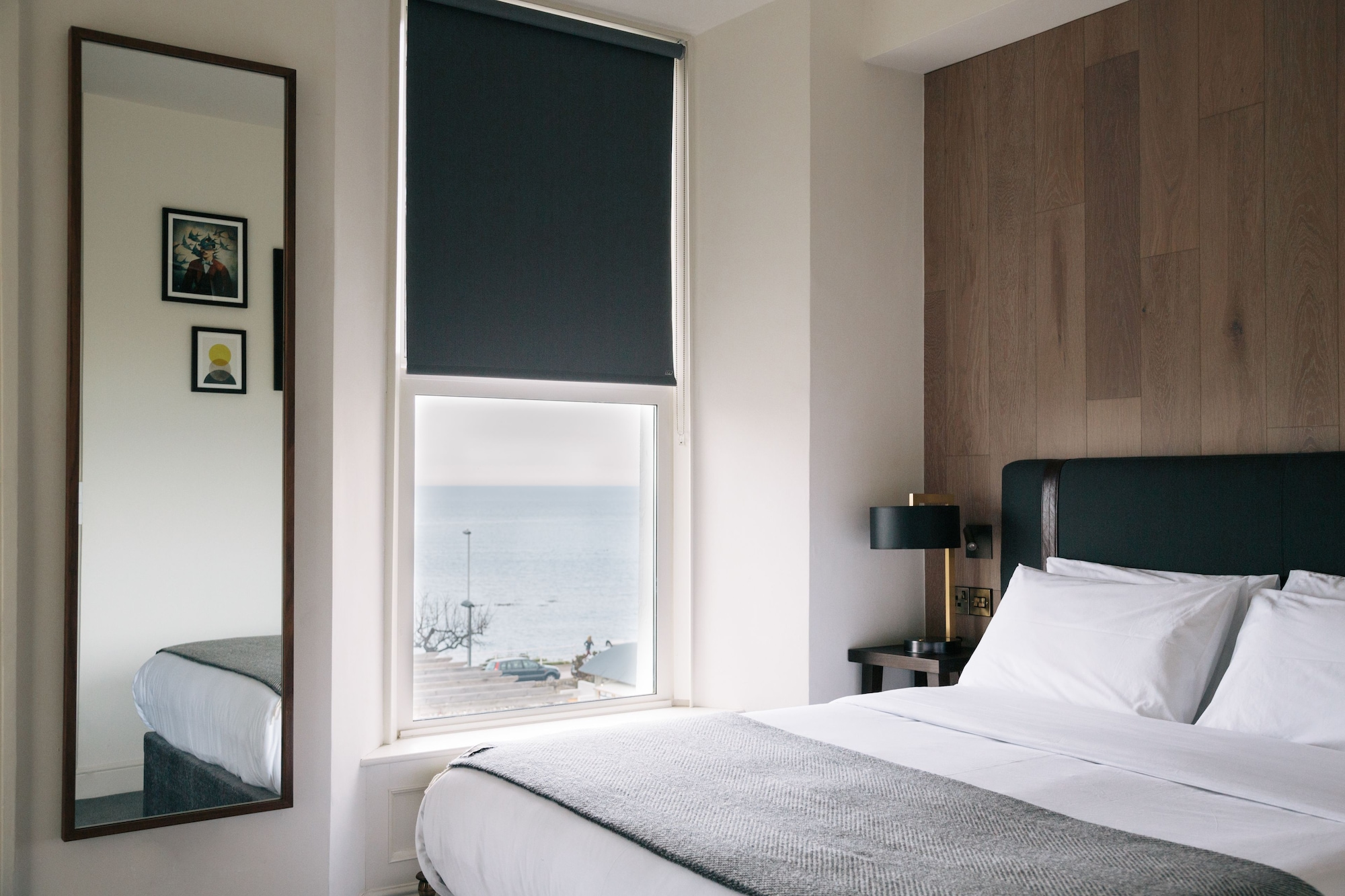SIGNATURE, QUEEN BED, SEA VIEW