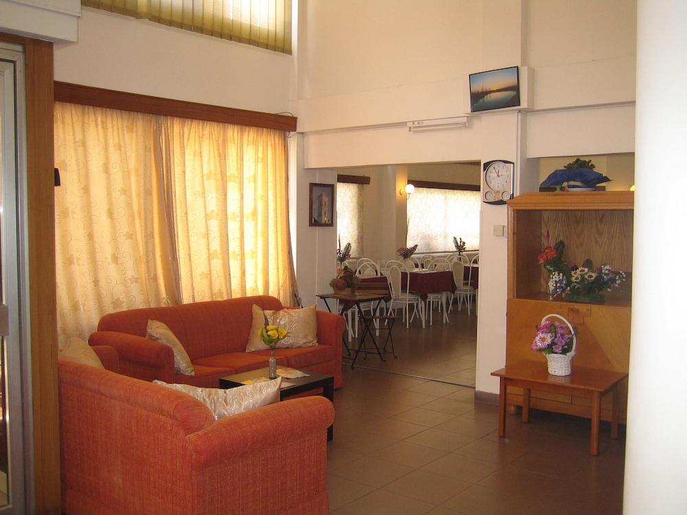Onisillos Hotel 29/45