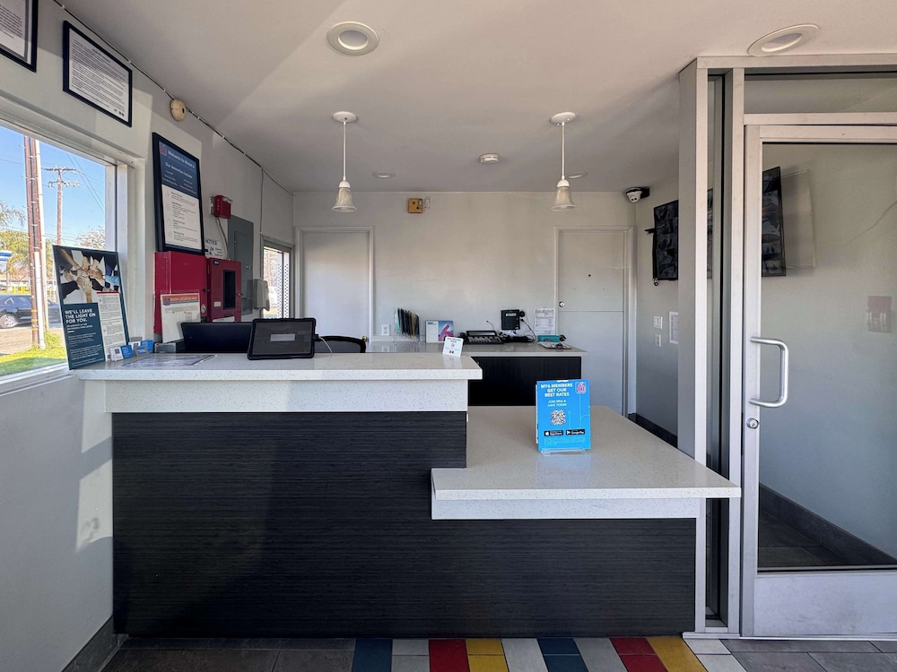 Motel6 Ontario, CA - Airport 13/61
