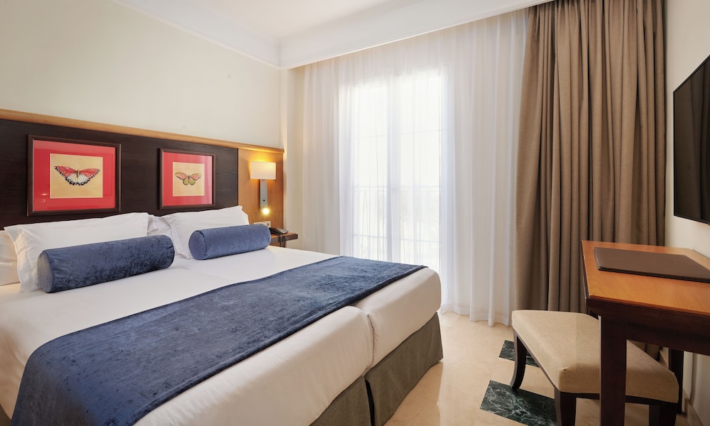 Suite, Balcony
