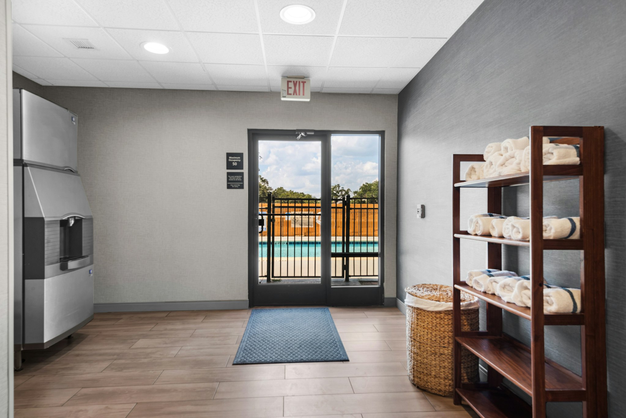 Hampton Inn Suites Pensacola I 10 North At University Town Plaza 29/57