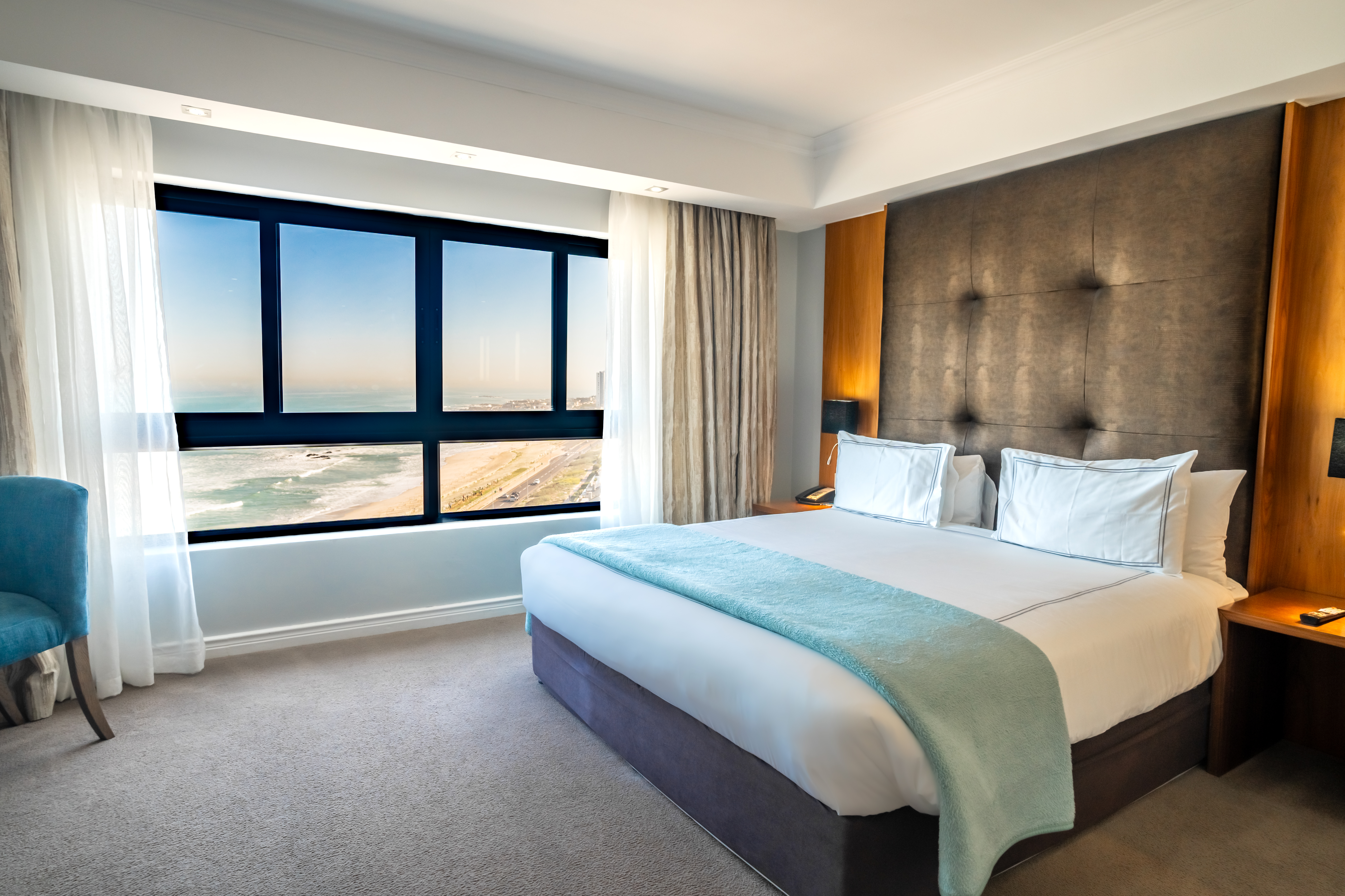 1 BEDROOM, SUITE