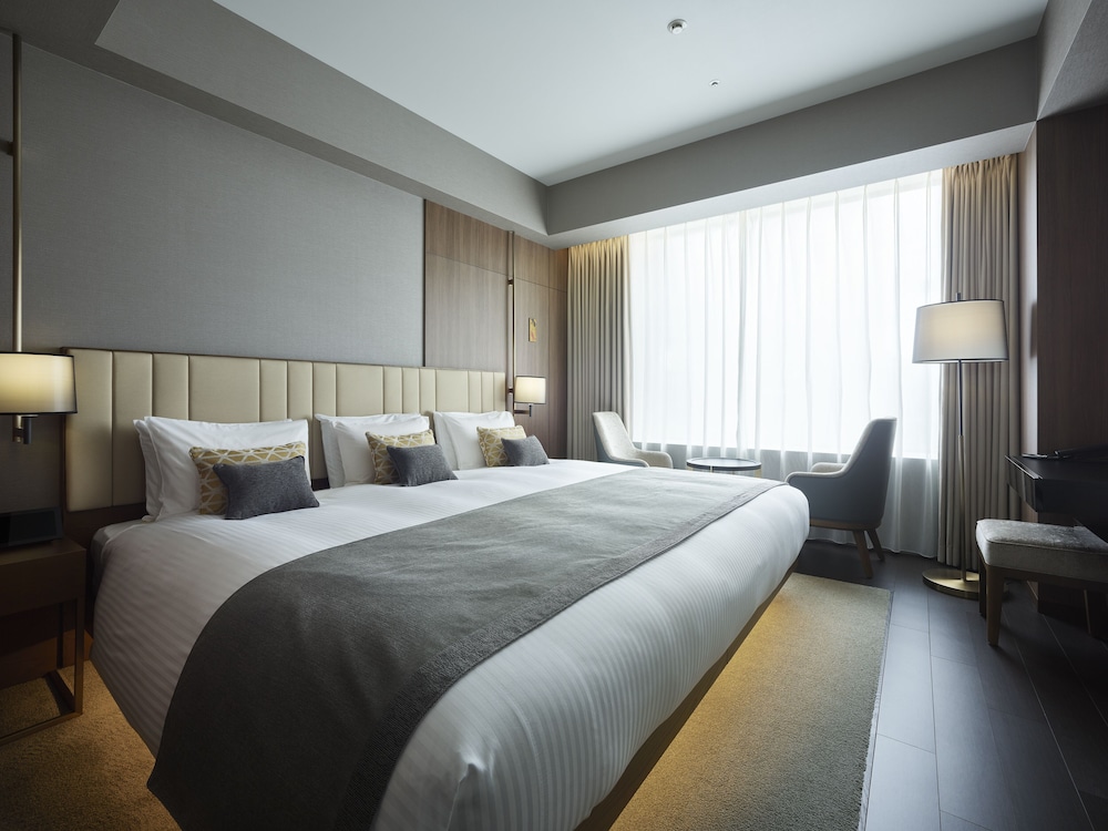 SUPERIOR, KING BED