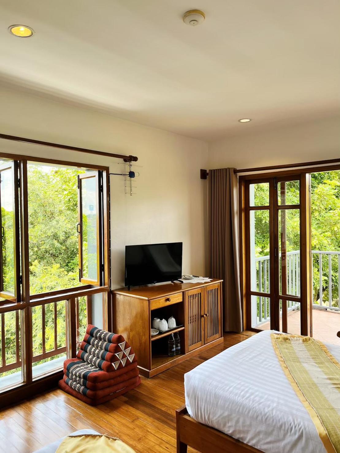 RIVERHOUSE RESORT 30/78