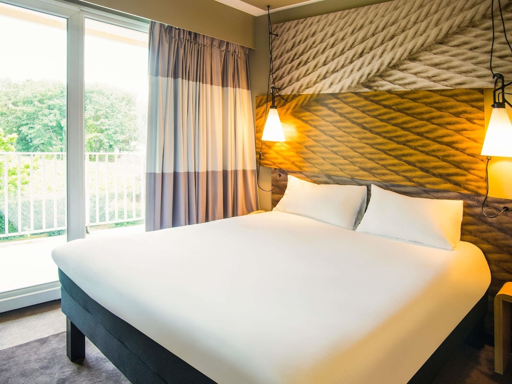 Ibis Tarbes Odos 23/64