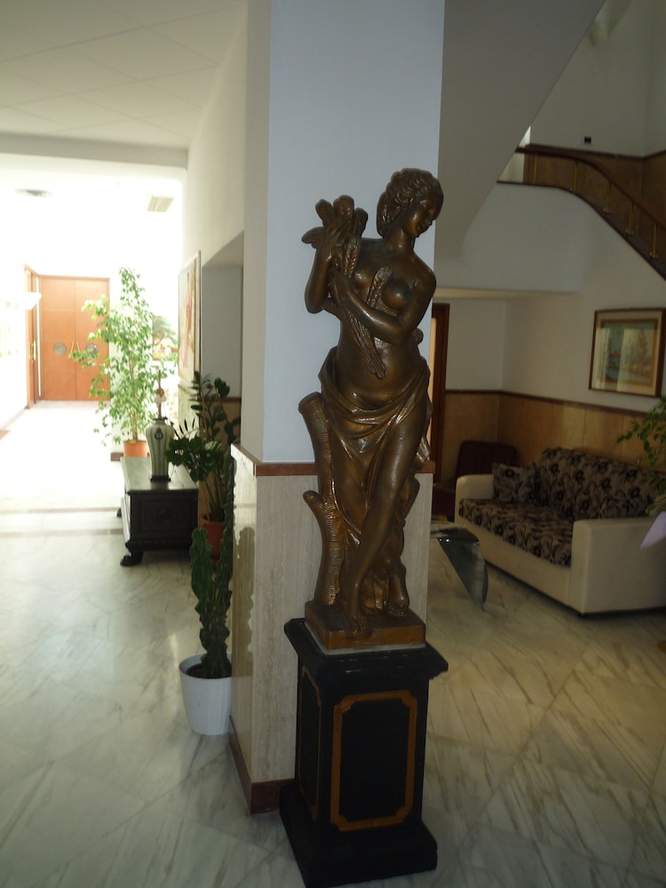 Hotel Centrale 12/27