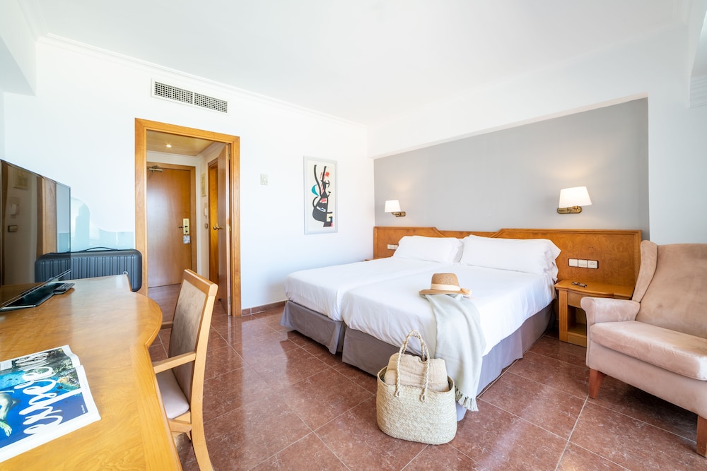 Universal Hotel Neptuno - Adults Only 19/69
