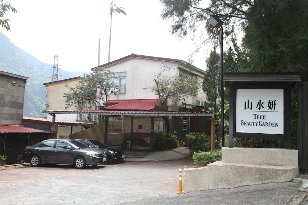 Beauty Garden Hotel 52/67