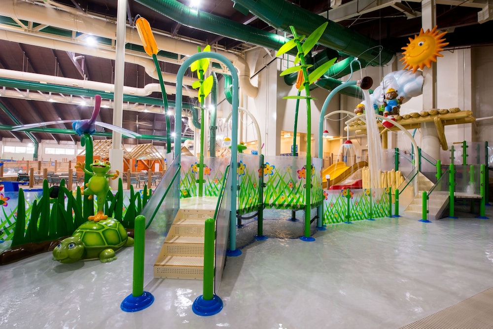 Great Wolf Lodge - Anaheim Ca 62/66