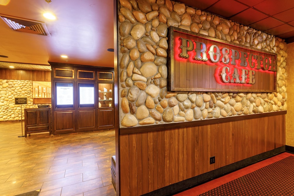 Red Garter Hotel and Casino by Red Lion Hotels 5/36